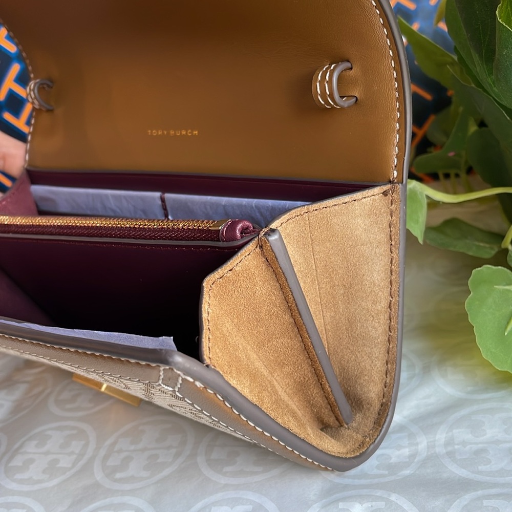 New, T monogram jacquard chain wallet - Picture 8 of 17